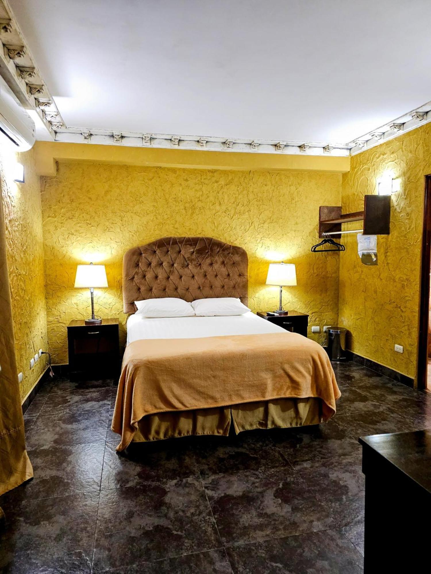 גואטמלה Antigua Inn Hotel מראה חיצוני תמונה