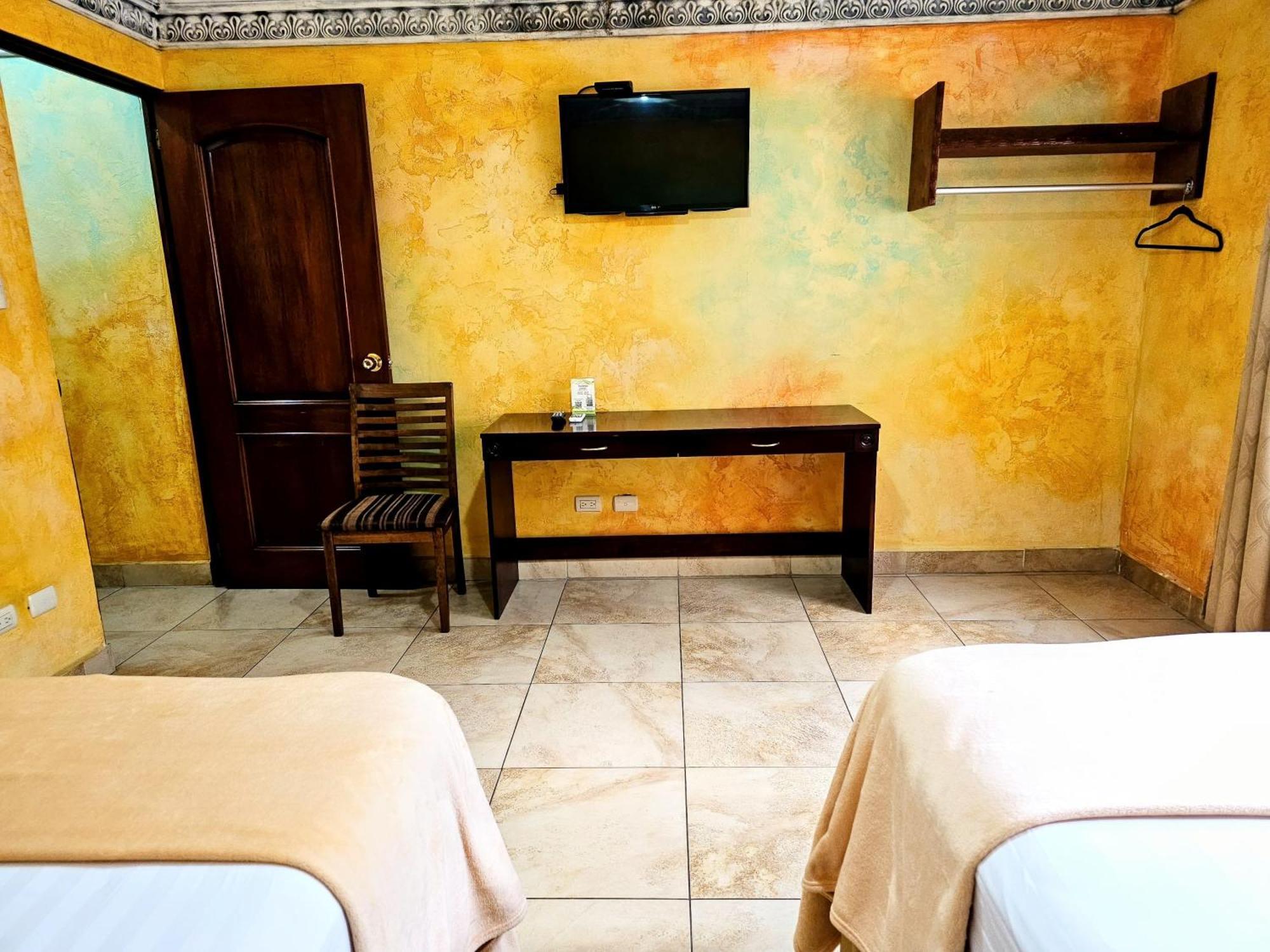 גואטמלה Antigua Inn Hotel מראה חיצוני תמונה