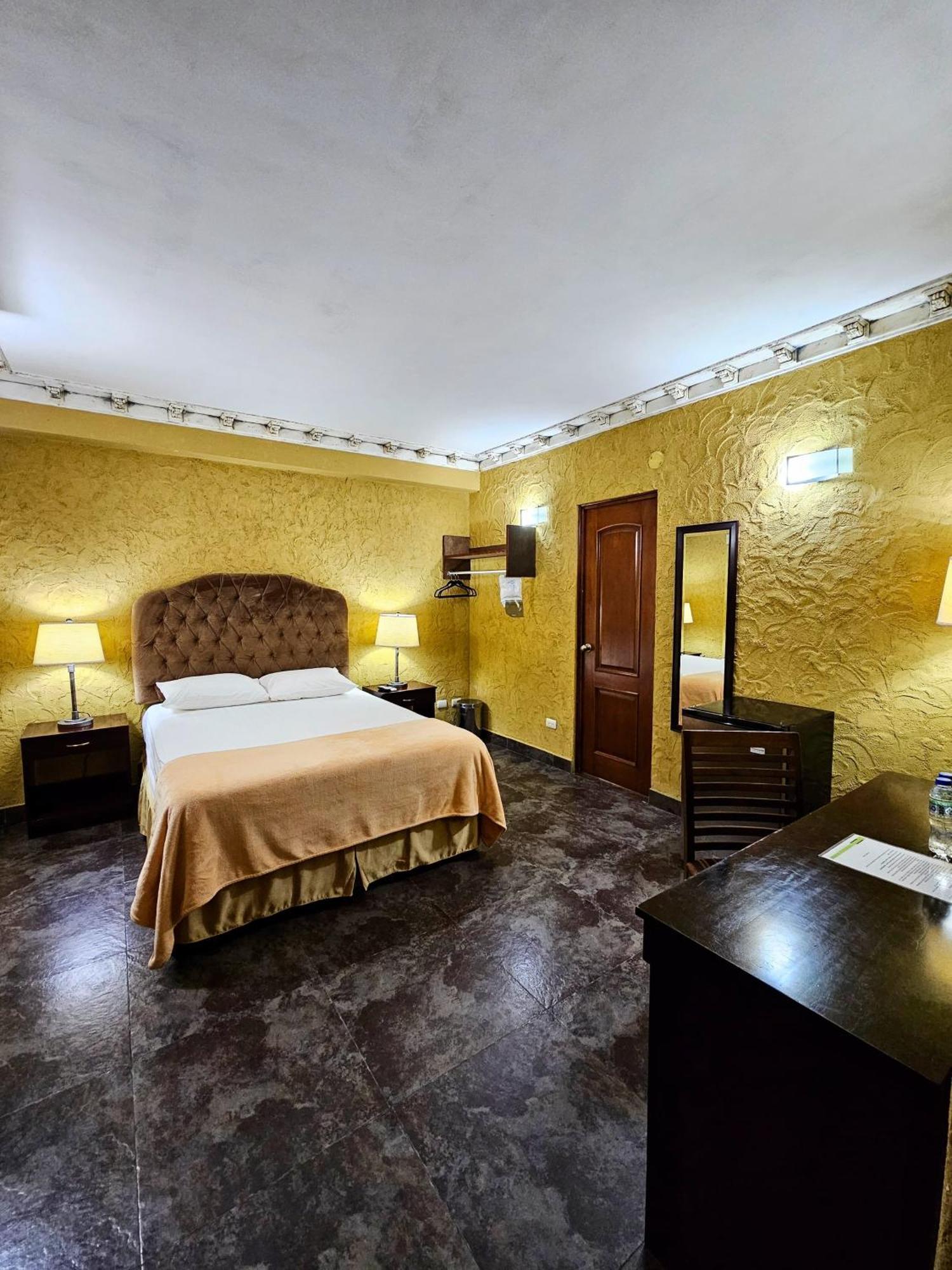 גואטמלה Antigua Inn Hotel מראה חיצוני תמונה