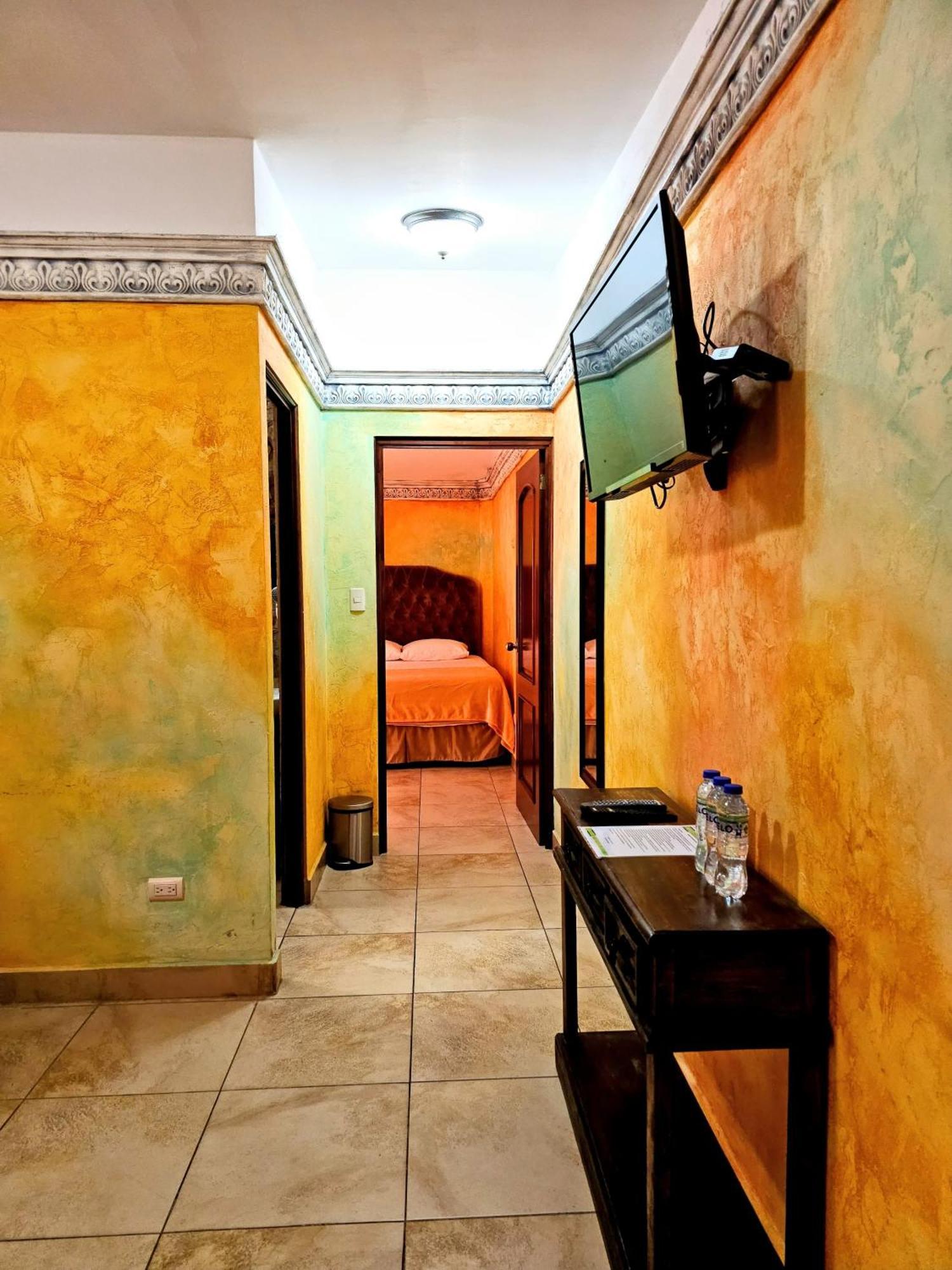 גואטמלה Antigua Inn Hotel מראה חיצוני תמונה