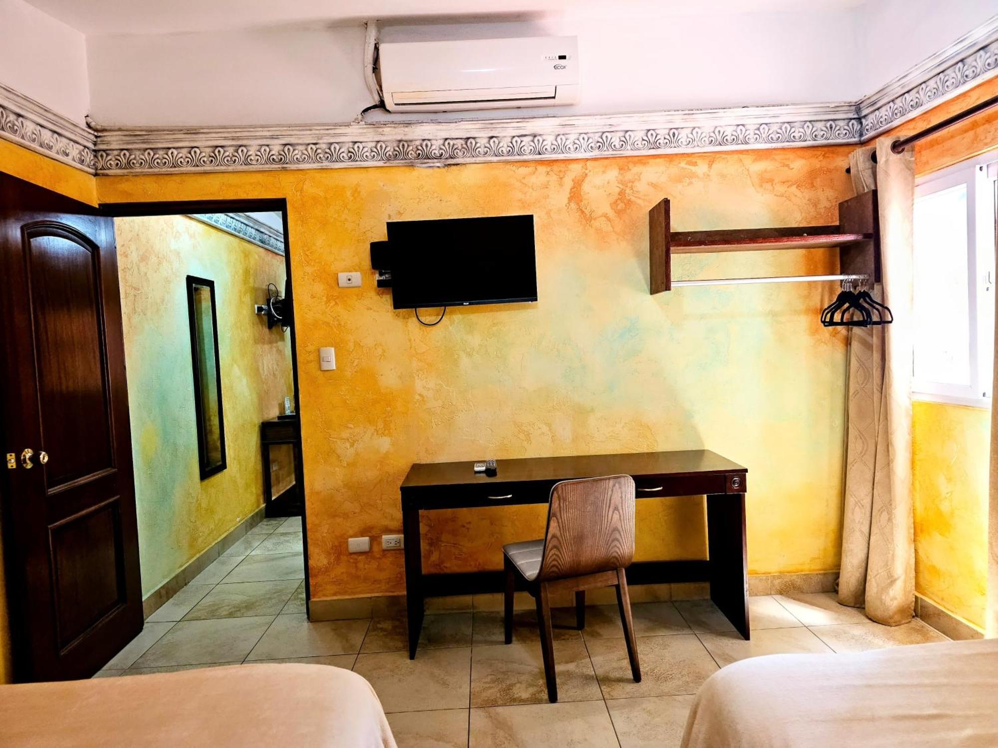 גואטמלה Antigua Inn Hotel מראה חיצוני תמונה