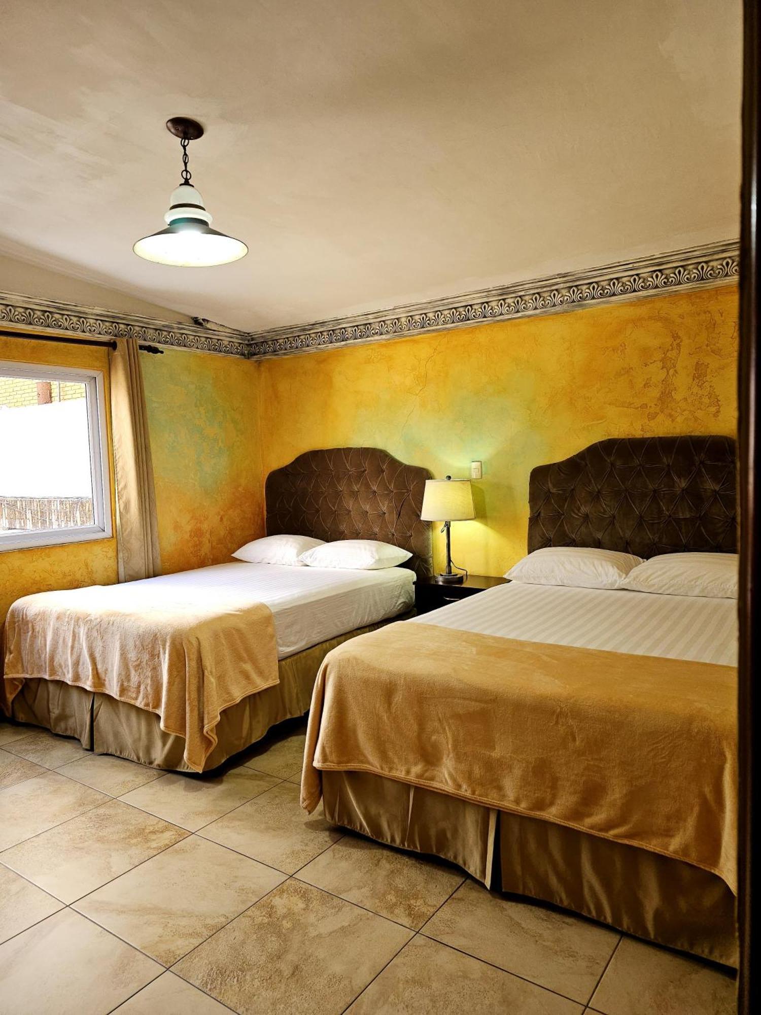 גואטמלה Antigua Inn Hotel מראה חיצוני תמונה